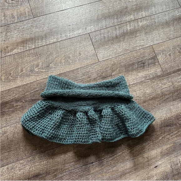 Handmade crochet/knit mini skirt - Picture 3 of 7